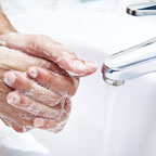 Чем лучше наносить мыло на кожу? 6 популярных способов 1